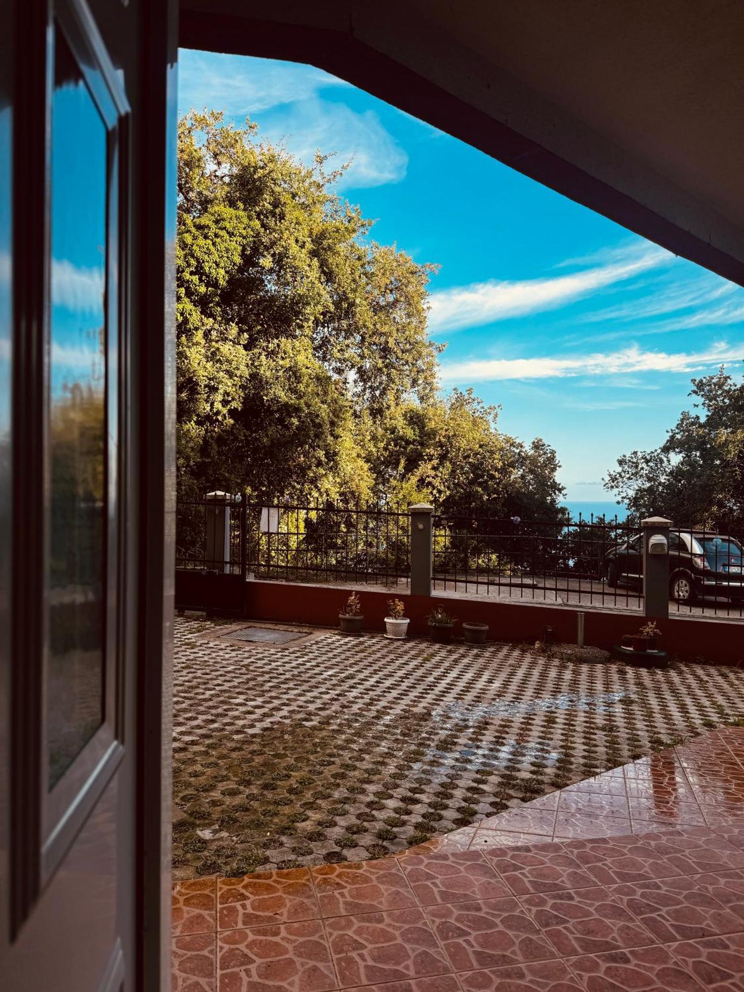 Budva Felix Suites Esterno foto