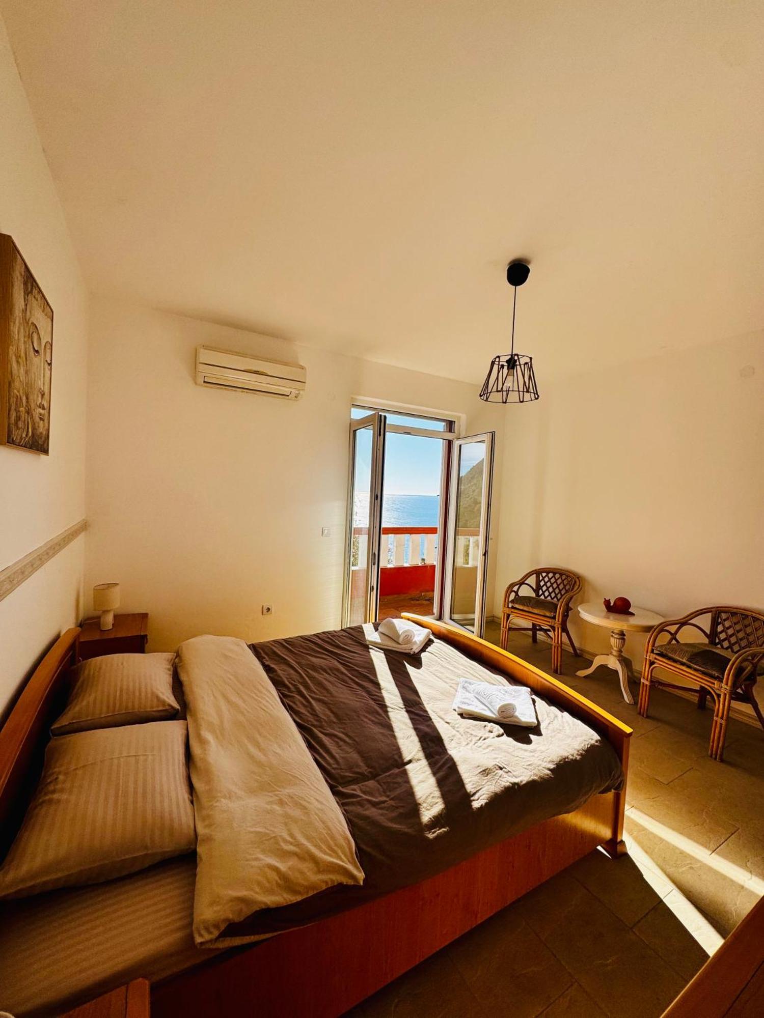 Budva Felix Suites Esterno foto