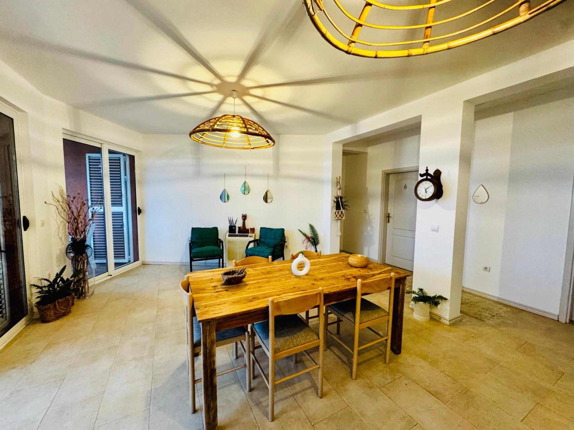Budva Felix Suites Esterno foto
