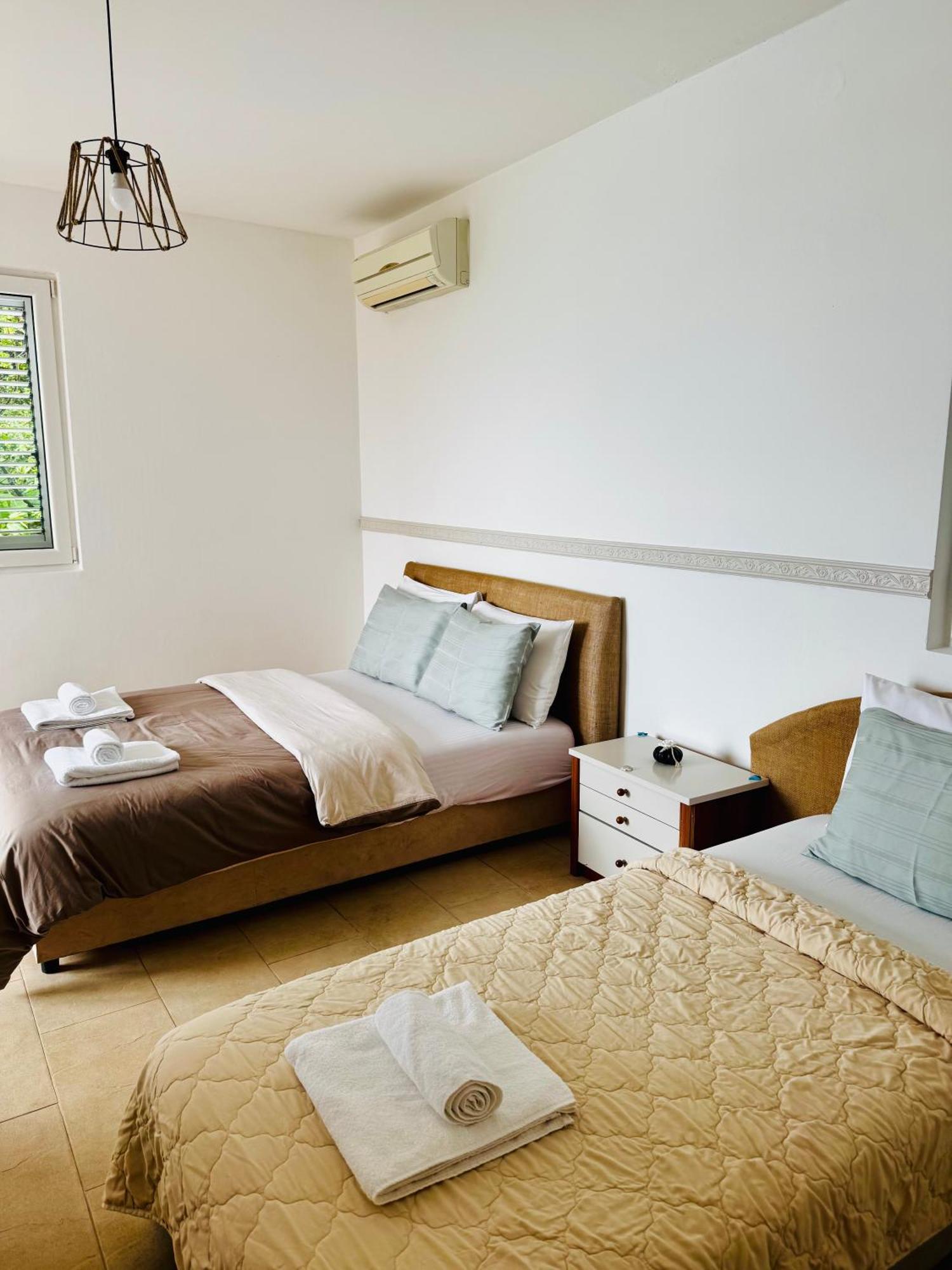 Budva Felix Suites Esterno foto
