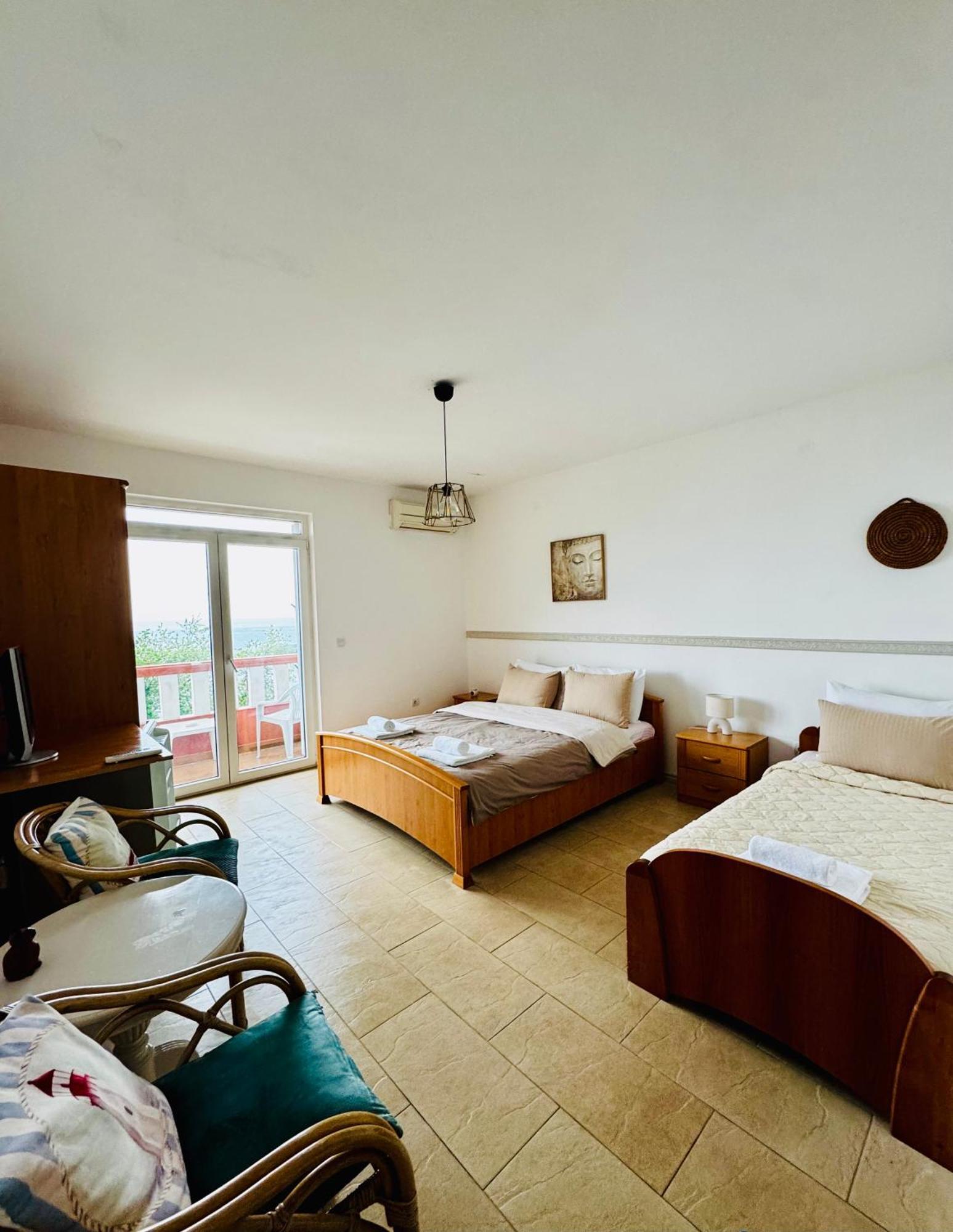 Budva Felix Suites Esterno foto