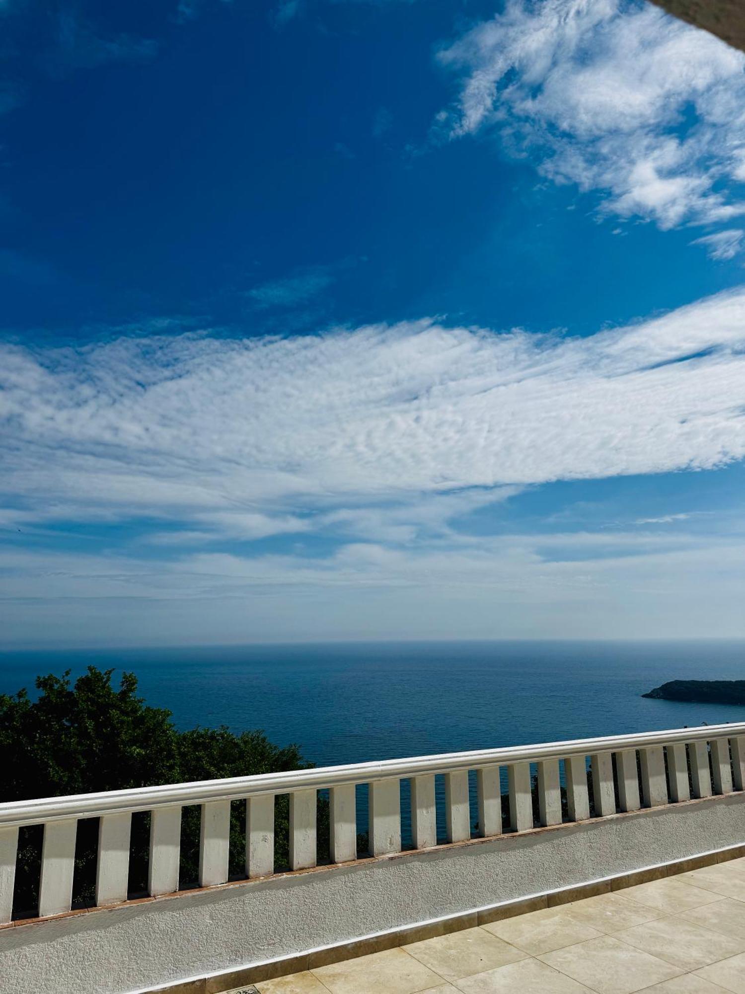 Budva Felix Suites Esterno foto